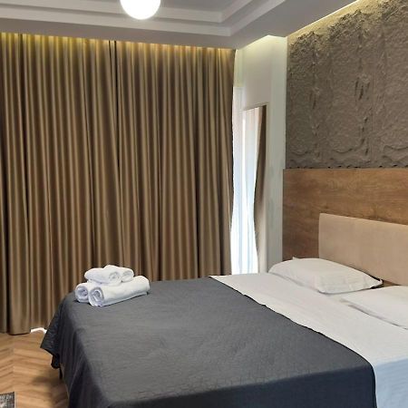 Your Apart Hotel 티라나 외부 사진