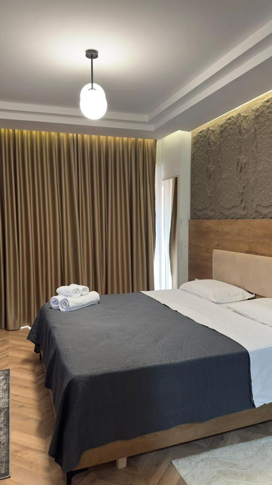 Your Apart Hotel 티라나 외부 사진