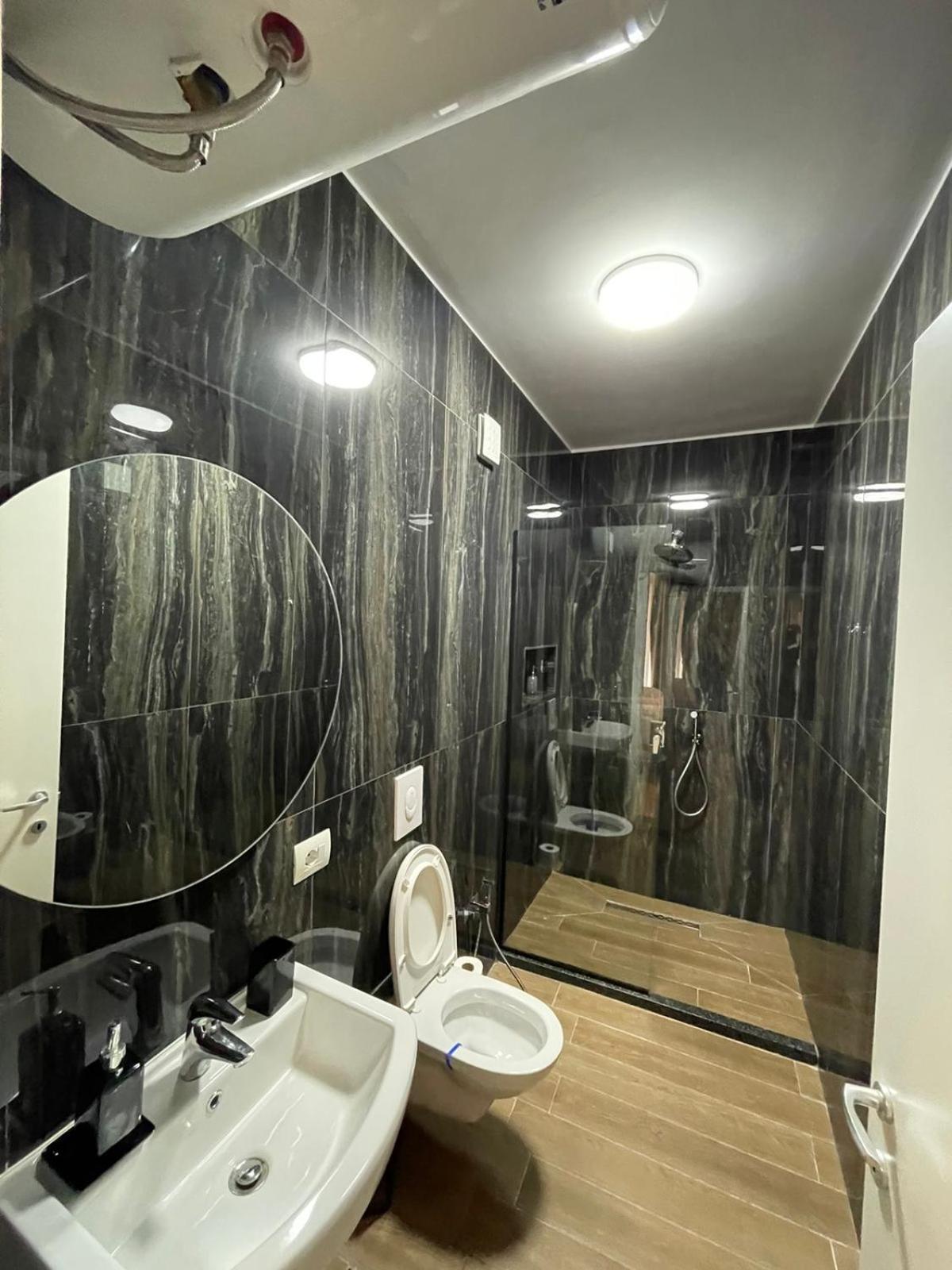 Your Apart Hotel 티라나 외부 사진