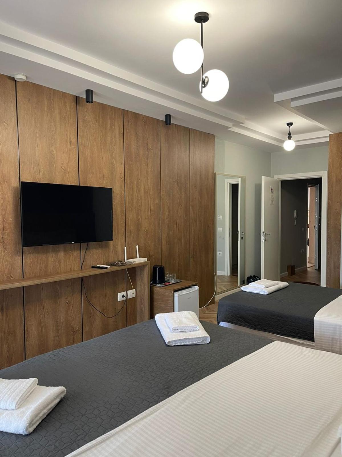 Your Apart Hotel 티라나 외부 사진