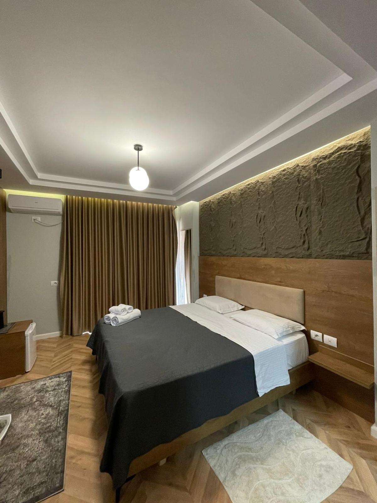 Your Apart Hotel 티라나 외부 사진