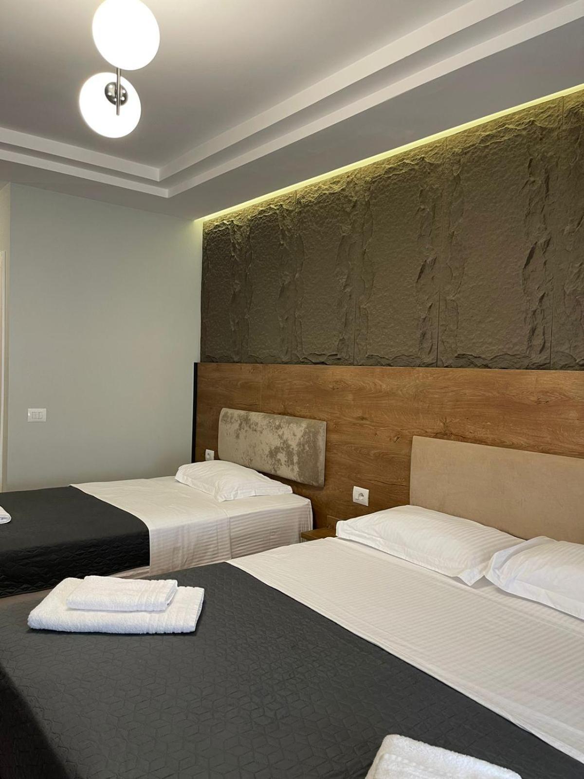 Your Apart Hotel 티라나 외부 사진